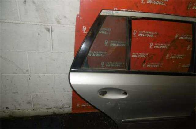 Foto 3ª: Puerta Trasera Derecha Mercedes Clase C 160 2.2 C 200 T CDI (203.204) [2.2 LTR. - 85 KW CDI CAT]