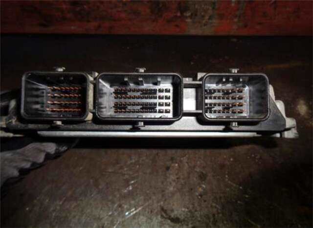 Centralita Motor ECU Opel Vivaro 1.9 DCI (100CV)