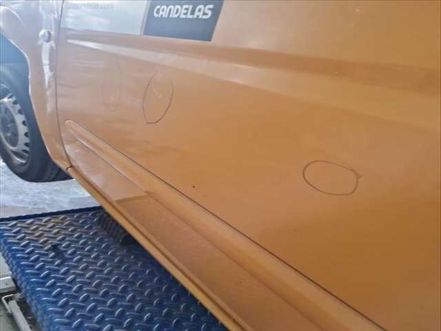 Foto 3ª: Puerta Delantera Izquierda Mercedes Vito 110 CDI 639.601 639.603 639.605) 95CV 70KW FURGONETA [OM 651.940] (2014)