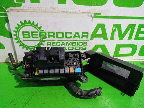 Foto 2ª: Caja Reles Fusibles Kia Sorento 2.5 CRDI 170CV [D4CB] (2002)