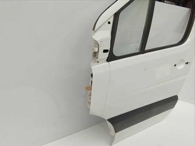 Foto 3ª: Puerta Delantera Izquierda Mercedes Sprinter 209 CDI 906.611 906.613) 88CV 65KW FURGONETA [OM 646.984] (2025)
