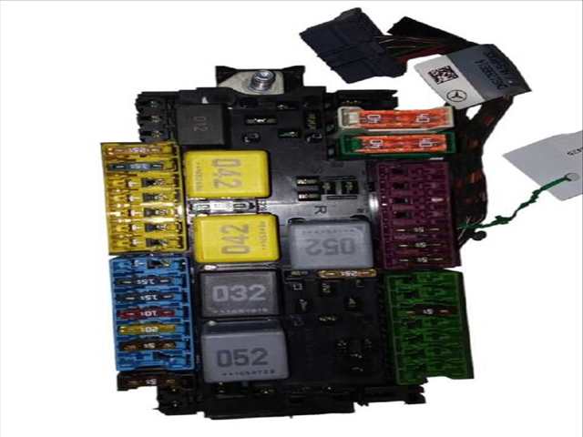 Caja Reles Fusibles Mercedes Vito 116 CDI - 116 BLUETEC 447.701 447.703 447.705)