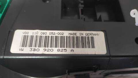 Foto 4ª: Cuadro de Instrumentos Volkswagen Passat HIGHLINE BERLINA 130CV 96KW [AVF] (2001)