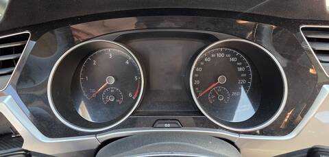 Foto 1ª: Cuadro de Instrumentos Volkswagen Touran DGDA AUT. (2019)