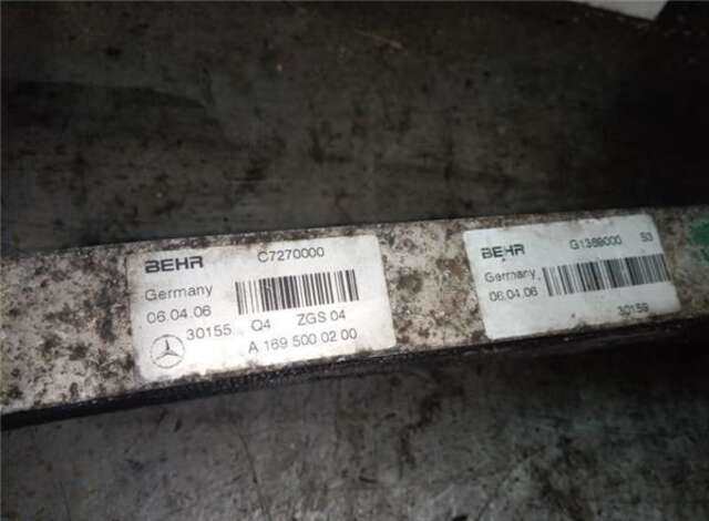 Foto 1ª: Radiador Aceite Mercedes Clase A 140 2.0 A 180 CDI (169.007) [2.0 LTR. - 80 KW CDI CAT] [OM 640.940]