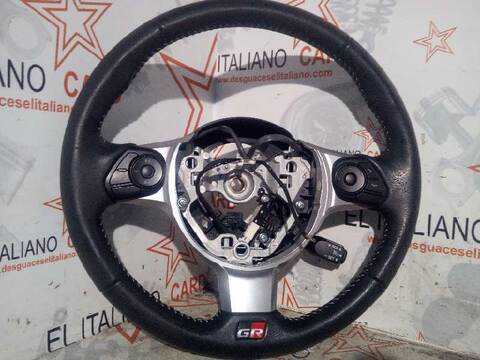 Volante Toyota Yaris HYBRID ACTIVE 101CV 74KW