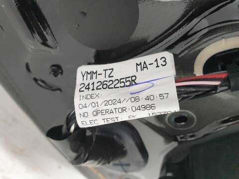 Foto 3ª: Puerta Trasera Izquierda Renault Megane TECHNO (2016)