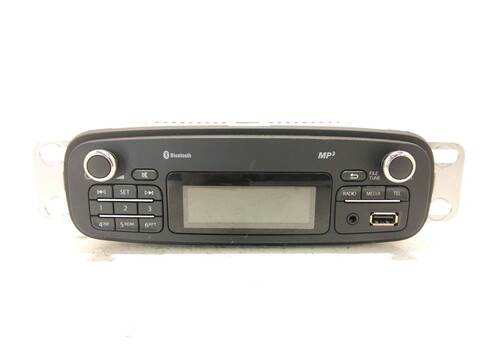Foto 1ª: Sistema Audio Radio CD Renault Clio AUTHENTIQUE 1 DCI DIESEL FAP 75CV (2012)