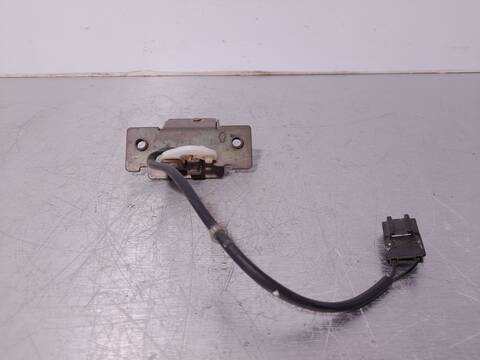 Cerradura Maletero Portón Nissan Primera 1.6 16V CAT BERLINA 99CV 73KW