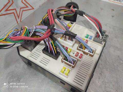 Foto 4ª: Caja Reles Fusibles Renault Megane EXPRESSION BERLINA 110CV 81KW III BERLINA 5 P [K9KA6] (2013)