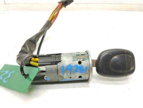 Foto 3ª: Motor de Arranque Renault Clio AUTHENTIQUE 58CV 43KW [D7F G7] (2004)