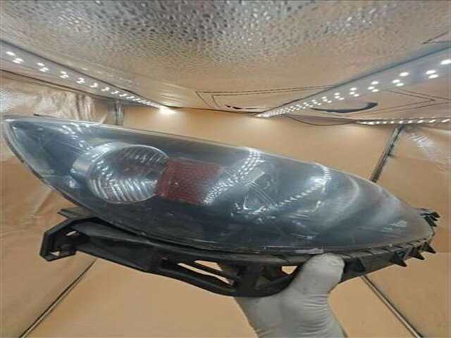 Foto 3ª: Faro Derecho Mazda 3 1.6 CRDT SPORTIVE [1.6 LTR. - 80 KW CD DIESEL CAT]