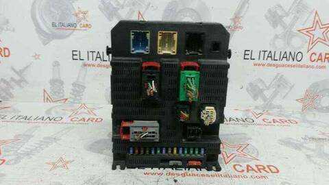 Foto 2ª: Caja Reles Fusibles Citroen C4 BERLINA (2004)