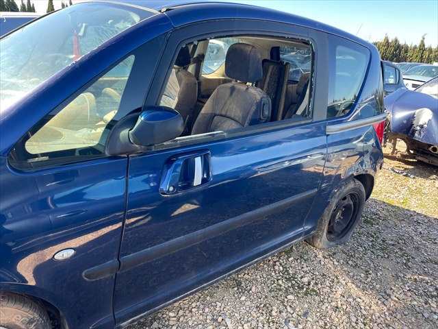 Foto 2ª: Puerta Delantera Izquierda Peugeot 1007 1.4 G 75cv [KFV] (2006)