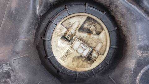 Foto 2ª: Deposito de Combustible Ford Focus TITANIUM 116CV 85KW [T1DA] (2014)