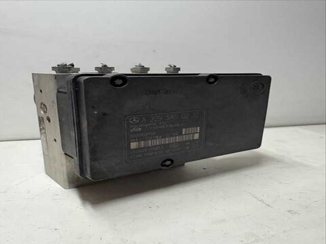 Foto 3ª: Abs Mercedes Clase C 160 611962 BERLINA (2001)