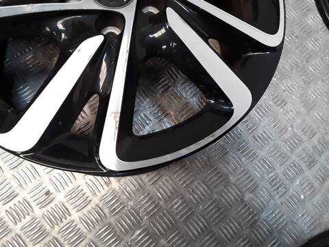 Foto 3ª: Juego LLantas Citroen C4 1.5 BLUEHDI 130 131CV 96KW [YH01] (2018)