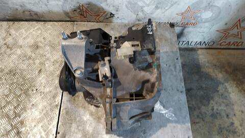 Foto 2ª: Caja Cambios Ford Fiesta TREND 101CV 74KW [SFJB] (2013)