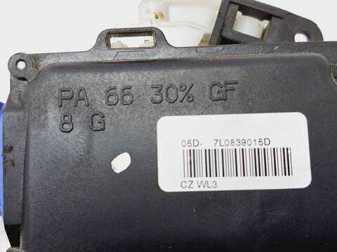 Foto 4ª: Cerradura Puerta Trasera Izquierda Volkswagen Golf 1.9 TDI BERLINA 105CV 77KW [BXE] (2007)