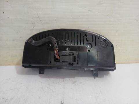 Foto 2ª: Cuadro de Instrumentos Volkswagen Passat INDIVIDUAL BERLINA 140CV 103KW (2003)
