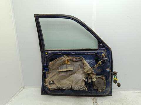 Foto 4ª: Puerta Delantera Izquierda Mitsubishi Montero 2.5 TD GLS 99CV 73KW [4D56] (2000)