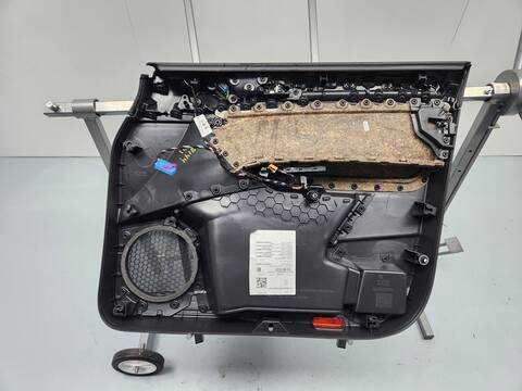 Foto 3ª: Tapizados Cartoneras Volkswagen Touran LIFE 149CV 110KW [DXPA] (2024)