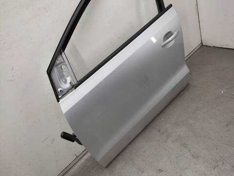 Foto 3ª: Puerta Delantera Izquierda Volkswagen Polo 1.6 TDI 90CV 66KW [CAYB] (2010)