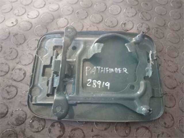 Foto 2ª: Tapa Exterior Combustible Nissan Pathfinder 2.5 DCI XE [2.5 LTR. - 128 KW DCI DIESEL CAT]