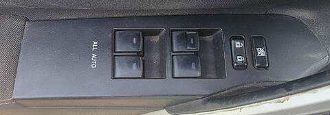 Botonera Elevalunas Toyota Auris HYBRID BUSINESS 136CV 100KW