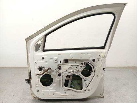 Foto 4ª: Puerta Delantera Derecha Dacia Sandero 1.2 75CV 55KW [D4F732] (2013)
