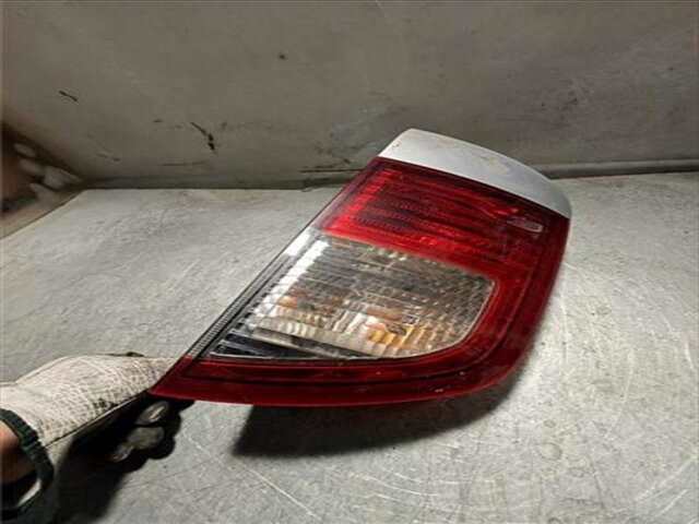 Foto 2ª: Piloto Trasero Derecho Ssangyong Kyron 2.0 200 XDI LIMITED 4WD [2.0 LTR. - 104 KW TD-KAT]