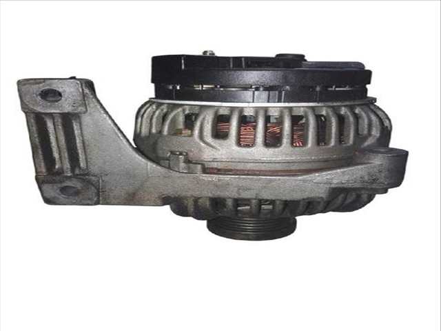 Foto 3ª: Alternador Volvo XC 90 D5 AWD (2002)