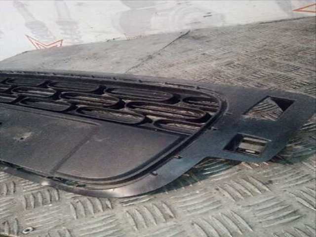 Foto 3ª: Rejilla Delantera Citroen C3 FEEL 102CV 75KW [YH01] (2018)