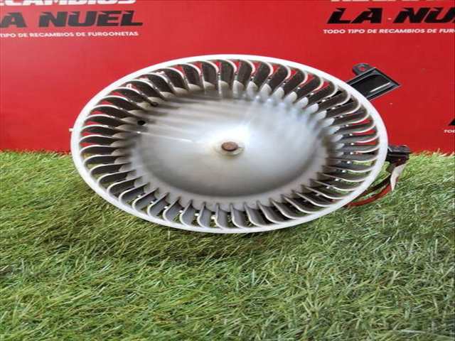 Foto 3ª: Calefacción Mercedes Vito 109/111 CDI WORKER COMPACTA CDI CAT 114CV 84KW FURGON [R9M 503] (2018)