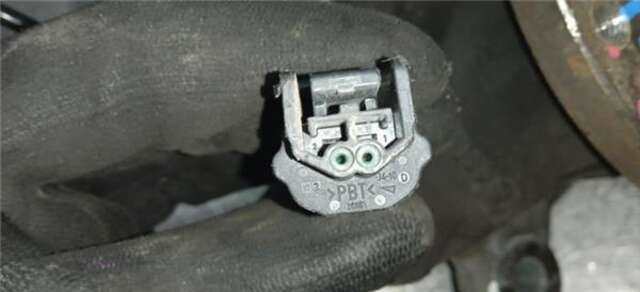 Foto 3ª: Mangueta Delantera Izquierda Renault Captur 0.9 DYNAMIQUE [0.9 LTR. - 66 KW TCE ENERGY] [H4BB408]