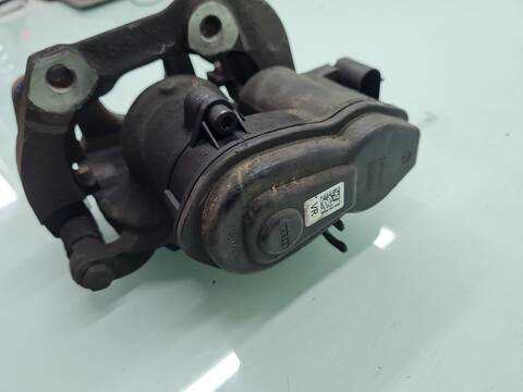 Foto 4ª: Pedal Embrague Bmw Serie 6 620 640 D COUPE 313CV 230KW [N57D30B] (2015)