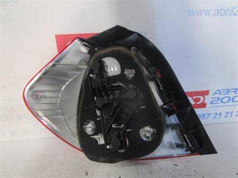 Foto 2ª: Piloto Trasero Derecho Bmw Serie 1 114 2.0 120D BERLINA 163CV 120KW [M47N 204 D4] (2007)
