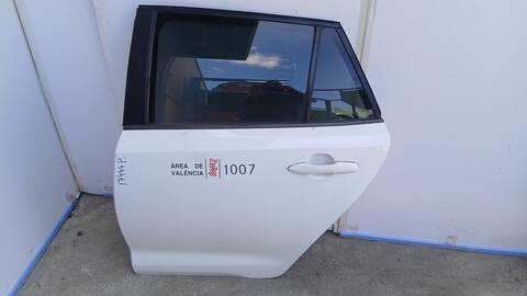 Puerta Trasera Izquierda Toyota Corolla 1.8 HYBRID ZWE211) 98CV 72KW FAMILIAR