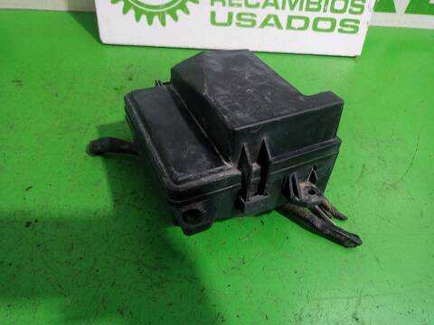Foto 2ª: Caja Reles Fusibles Mazda 6 2.0 16V CAT BERLINA 136CV 100KW [FS2C] (2001)