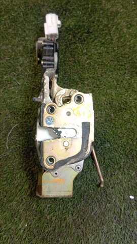 Cerradura Puerta Trasera Izquierda Toyota 4 Runner 3.0 T DIESEL