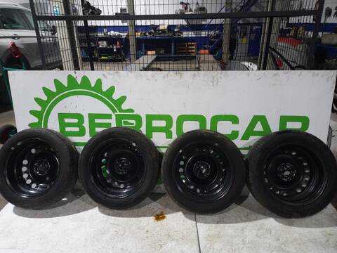 Foto 1ª: Juego LLantas Opel Corsa EXPRESSION 75CV (2014)