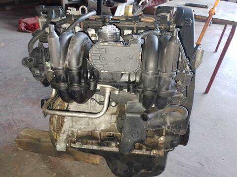 Foto 3ª: Motor Completo Volkswagen Polo AUC BERLINA (2001)