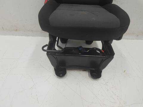 Foto 2ª: Asiento Delantero Izquierdo Renault Master L4H2 HKA 45T (2011)