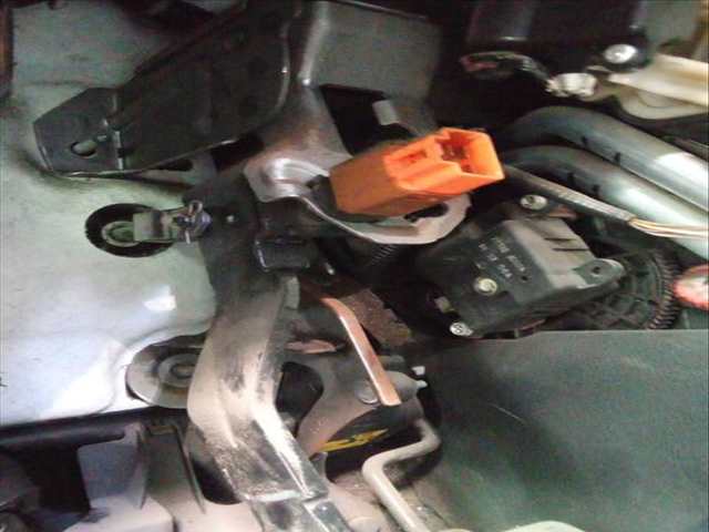 Foto 3ª: Pedal Freno Nissan Qashqai 2.0 DCI A LAS 4 RUEDAS 150CV 110KW [M1D,M9R] (2011)