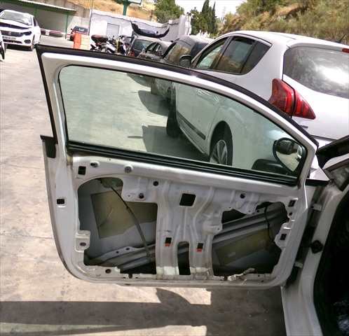 Foto 2ª: Puerta Delantera Izquierda Seat Ibiza 1.6 TDI MODELO 6J,2008-2012 [CAY] (2011)