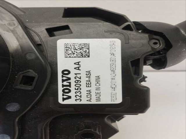 Foto 2ª: Mando Luces Volvo XC 60 CORE AWD 250CV 184KW [B420T11] (2025)