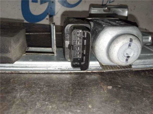 Foto 2ª: Elevalunas Eléctrico Trasero Derecho Renault Megane 1.9 DCI (BM0G. CM0G) II (BM0/1_, CM0/1_) [F9Q 800]