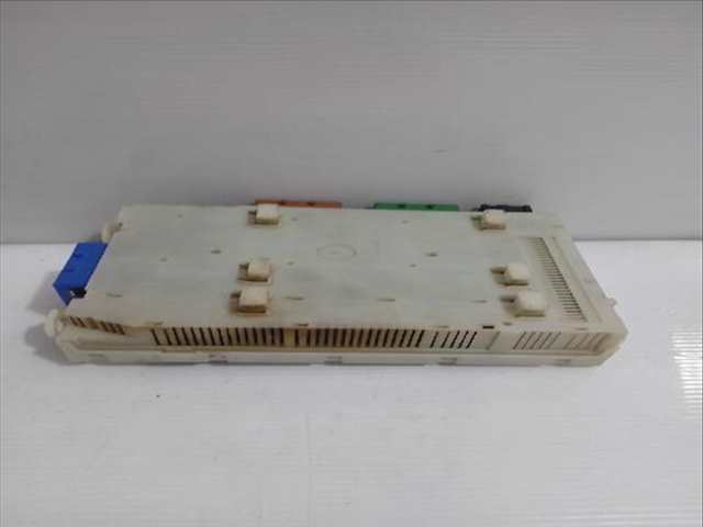 Foto 3ª: Caja Reles Fusibles Land Rover Freelander 2.2 TD4 4X4 160CV [224DT(DW12BTED4) DW12BTED4] (2006)