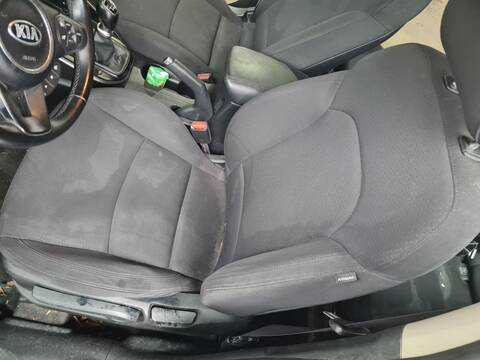 Asiento Delantero Izquierdo Kia Carens BASIC 135CV 99KW