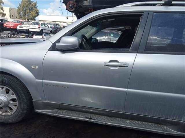 Puerta Delantera Izquierda Ssangyong Rexton 2.7 RX 270 FULL [2.7 LTR. - 120 KW TURBODIESEL CAT]